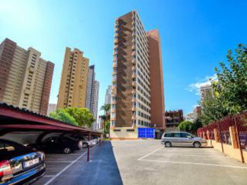 ºººCON AIRE ACOND, PARKING, PISCINA Y JARDIN Apts Alhambra en Playa Levante Benidorm Exterior foto