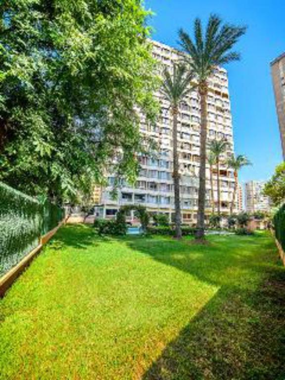 ºººCON AIRE ACOND, PARKING, PISCINA Y JARDIN Apts Alhambra en Playa Levante Benidorm Exterior foto