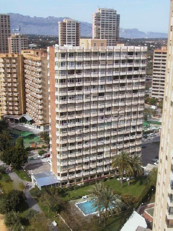 ºººCON AIRE ACOND, PARKING, PISCINA Y JARDIN Apts Alhambra en Playa Levante Benidorm Exterior foto